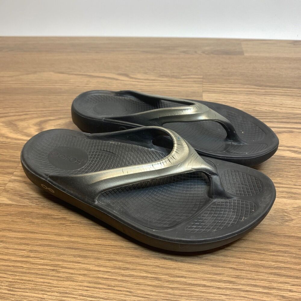 OOFOS Oolala Recovery‎ Sandals Limited Luxe Champagne Gold Size 9
